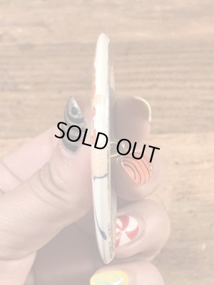 カレッジ物のイベントの70年代ビンテージ缶バッジ