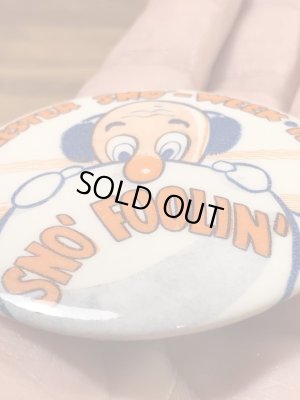 カレッジ物のイベントの70年代ビンテージ缶バッジ