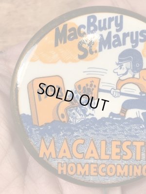 カレッジ物のイベントの50年代ビンテージ缶バッジ