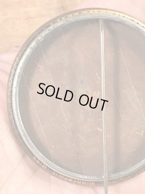 カレッジ物のイベントの50年代ビンテージ缶バッジ