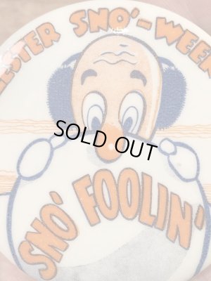 カレッジ物のイベントの70年代ビンテージ缶バッジ