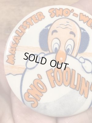 カレッジ物のイベントの70年代ビンテージ缶バッジ