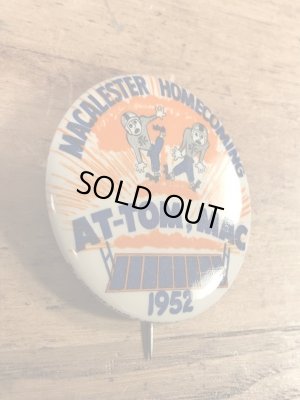 カレッジ物のイベントの50年代ビンテージ缶バッジ