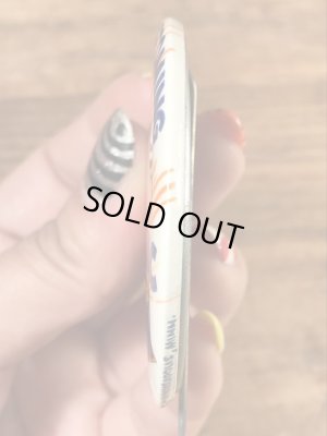 カレッジ物のイベントの50年代ビンテージ缶バッジ