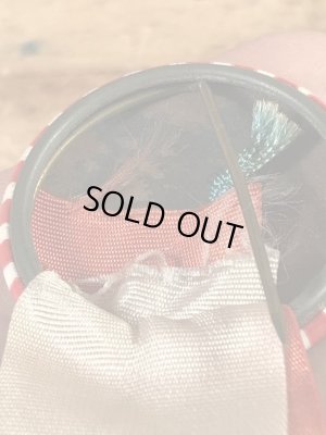 カレッジ物のフットボール大会の40年代ビンテージ缶バッジ