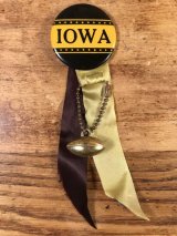 “Iowa” Foot Ball College Pin Back　カレッジ　ビンテージ　缶バッジ　フットボール　50〜60年代