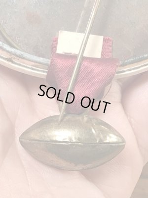 カレッジ物のフットボールイベントの60’sヴィンテージ缶バッチ