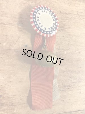 カレッジ物のフットボール大会の40年代ビンテージ缶バッジ