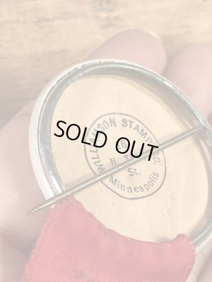 ユニバーシティ物のフットボールイベントの30’sヴィンテージ缶バッチ