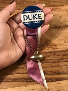 他の写真3: “Duke” Foot Ball College Pin Back　カレッジ　ビンテージ　缶バッジ　フットボール　50〜60年代