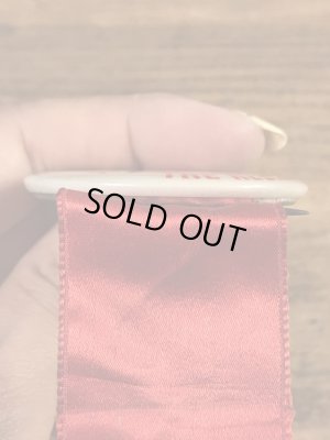 ユニバーシティ物のフットボールイベントの30’sヴィンテージ缶バッチ