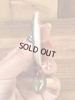 カレッジ物のフットボールイベントの60年代ビンテージ缶バッジ