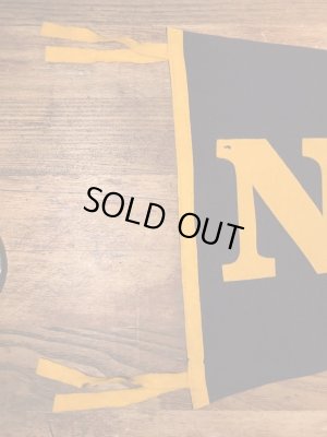 USネイビーのユニバーシティ物の30〜40年代ビンテージペナント