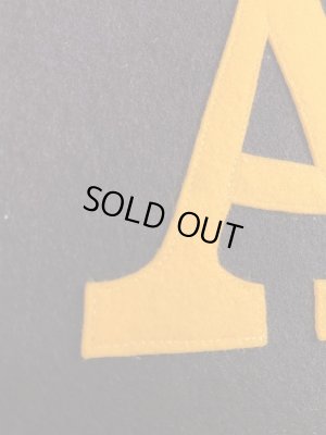 USネイビーのユニバーシティ物の30〜40年代ビンテージペナント