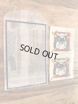 Impko社製のブルドッグの60年代ビンテージ水張りステッカー