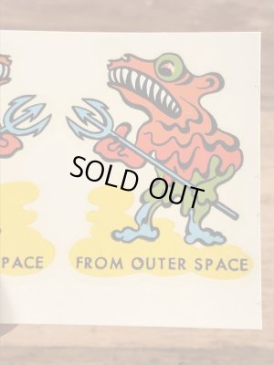 Impko社製のフロムアウタースペースの60年代ビンテージ水張りステッカー