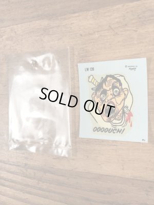 Monte社製のアアアアウチの50年代ビンテージ水張りステッカー