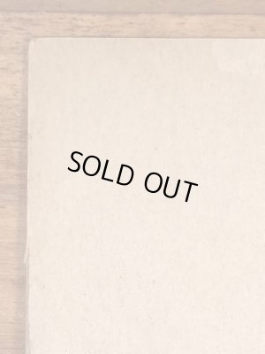 Zoe Mozertが描いたピンナップガールの40年代ビンテージカード