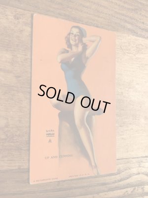 Earl Moranが描いたピンナップガールの40年代ビンテージカード