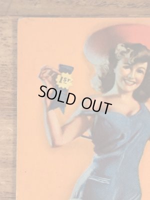 Zoe Mozertが描いたピンナップガールの40年代ビンテージカード