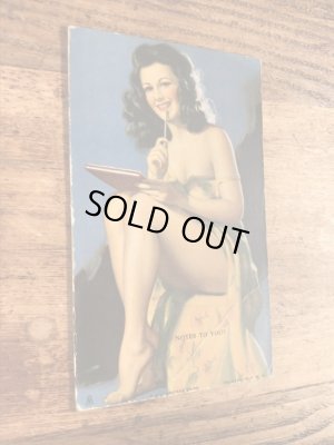 Zoe Mozertが描いたピンナップガールの40年代ビンテージカード