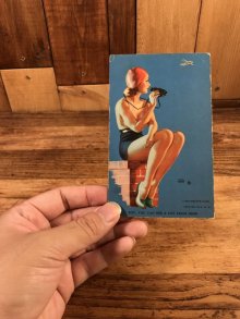 他の写真3: Pin Up Girl “Boy,You Can See A Lot From Here” A Mutoscope Card　ピンナップガール　ビンテージ　カード　40年代