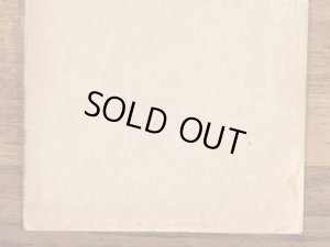 I Must Learn Where To Draw The Lineのメッセージが書かれたピンナップガールの40’sヴィンテージカード