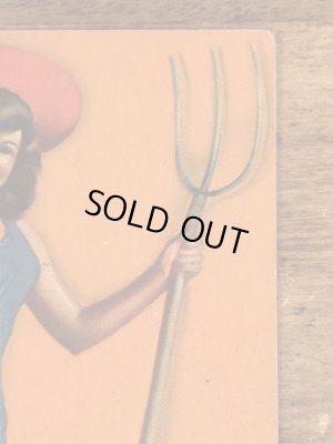 My Calves Took First Prizeのメッセージが書かれたピンナップガールの40’sヴィンテージカード