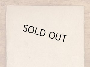 Zoe Mozertが描いたピンナップガールの40年代ビンテージカード