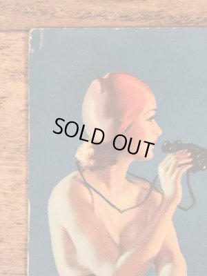 Earl Moranが描いたピンナップガールの40年代ビンテージカード