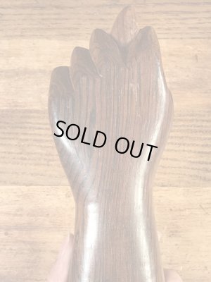 フィグサインの木彫りの70年代ビンテージ置物