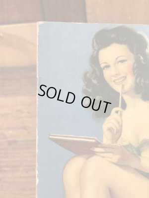 Zoe Mozertが描いたピンナップガールの40年代ビンテージカード