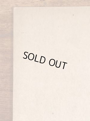 Earl Moranが描いたピンナップガールの40年代ビンテージカード