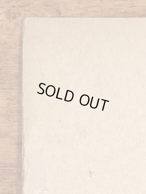 Zoe Mozertが描いたピンナップガールの40年代ビンテージカード