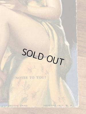 Notes To You!のメッセージが書かれたピンナップガールの40’sヴィンテージカード