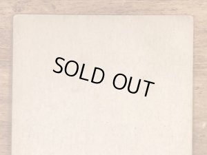 Earl Moranが描いたピンナップガールの40年代ビンテージカード