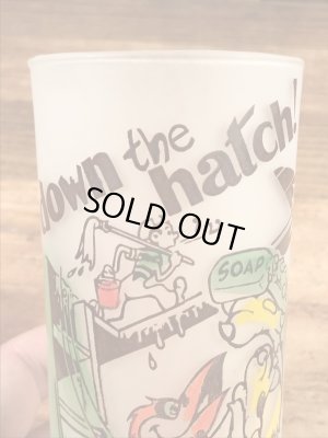 “Down The Hatch!”のメッセージが書かれたキツツキのキャラクターの60年代ビンテージグラス
