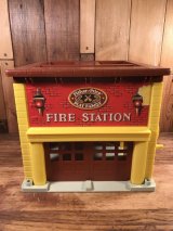 Fisher-Price Little People Play Family Fire Station　リトルピープル　ビンテージ　プレイハウス　フィッシャープライス　70年代