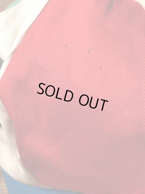 アドバタイジングキャラクターのマジックマウンテンの70年代ビンテージキャスケット