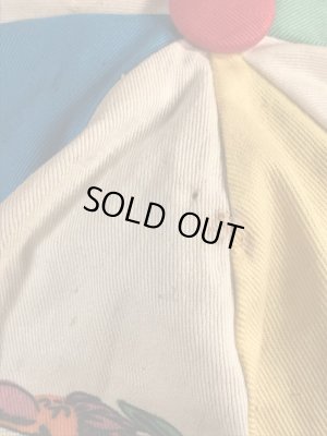 アドバタイジングキャラクターのマジックマウンテンの70年代ビンテージキャスケット