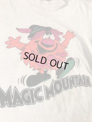 アドバタイジングキャラクターのマジックマウンテンの70年代ビンテージ子供用Tシャツ