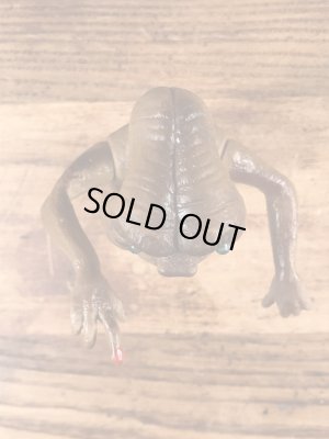 スイッチを入れると目が光るイーティーの80年代ビンテージフィギュア