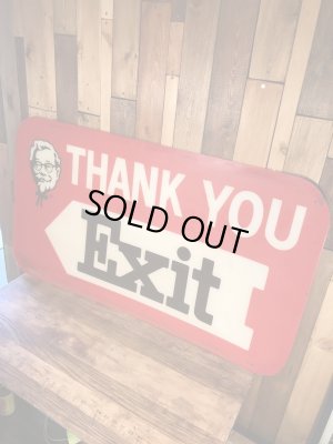 ケンタッキーフライドチキンのカーネルサンダースが描かれた70年代ビンテージ看板