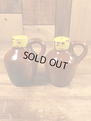 Little Brown Jugのセラミック製の50〜60’sヴィンテージソルト&ペッパー