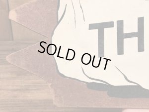 “Before You Louse It Up Thimk”のメッセージが書かれた木製の60年代ビンテージ壁掛け