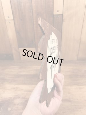 “Before You Louse It Up Thimk”のメッセージが書かれた木製の60年代ビンテージ壁掛け