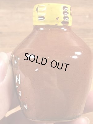 Little Brown Jugのセラミック製の50〜60’sヴィンテージソルト&ペッパー