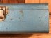 メタリックブルーの金属製の50〜60年代ビンテージ工具箱