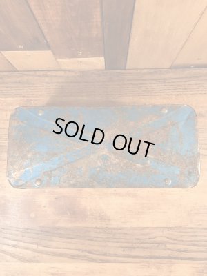 メタリックブルーのメタル製の50〜60’sヴィンテージツールボックス