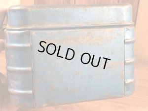 メタリックブルーの金属製の50〜60年代ビンテージ工具箱